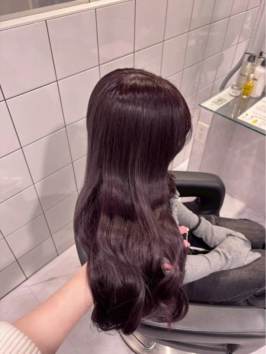 ロング ヘアカラー トリートメント 岩元 心優のヘアスタイル