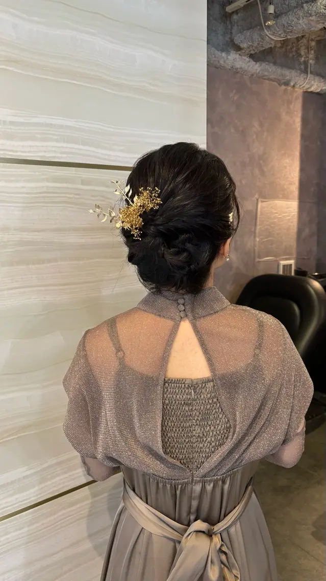 ショート ヘアアレンジ 💜eluあやね💜 🫧カラー・縮毛矯正のヘアスタイル