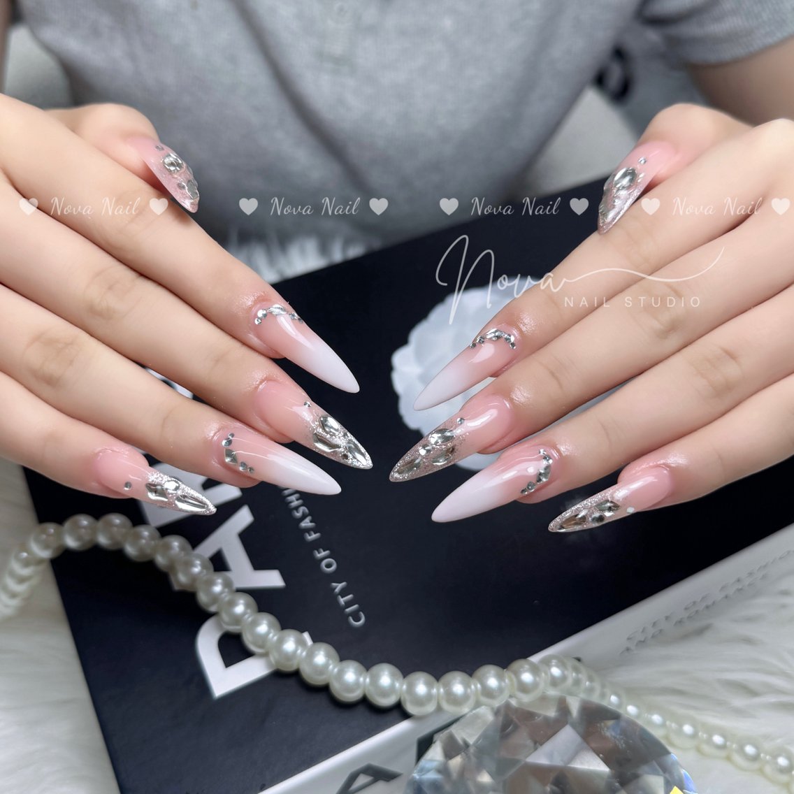 ネイル ハンドネイル ハンドケア Kitty Nail Novaのネイルデザイン
