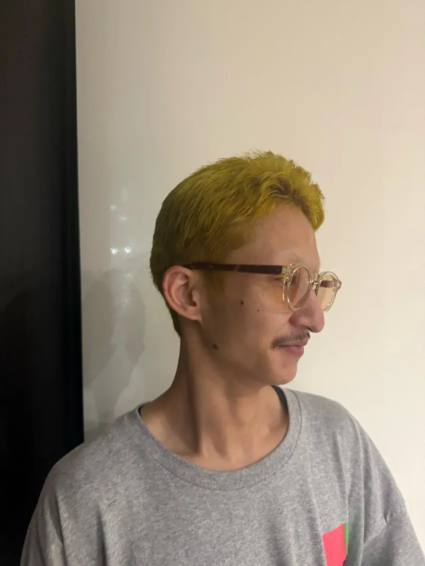 メンズ メンズブリーチ ヘアカラー fashionに溶け 込む透明感カラーのヘアスタイル