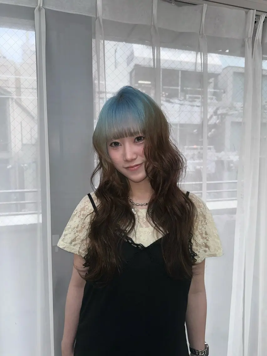 ロング カラー s u z uのヘアスタイル