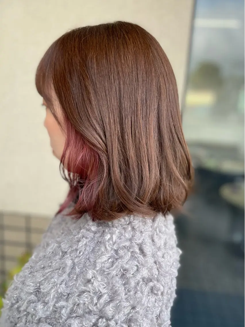 ミディアム カラー ボルドーカラー ブラウンカラー イヤリングカラー ラベンダーカラー ラベンダーブラウン 沢田 瞳のヘアスタイル
