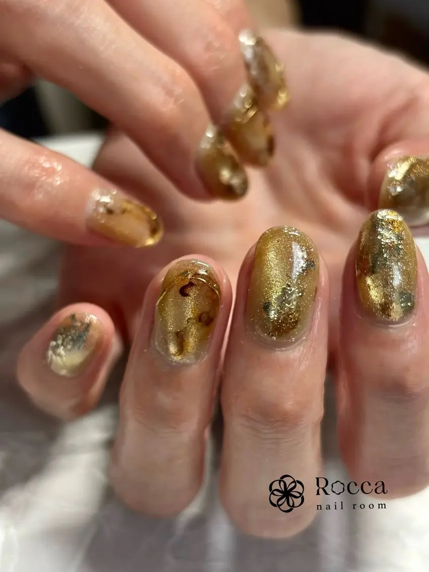 ネイル ゴールド ニュアンスネイル ハンドネイル 茂野 恵のネイルデザイン