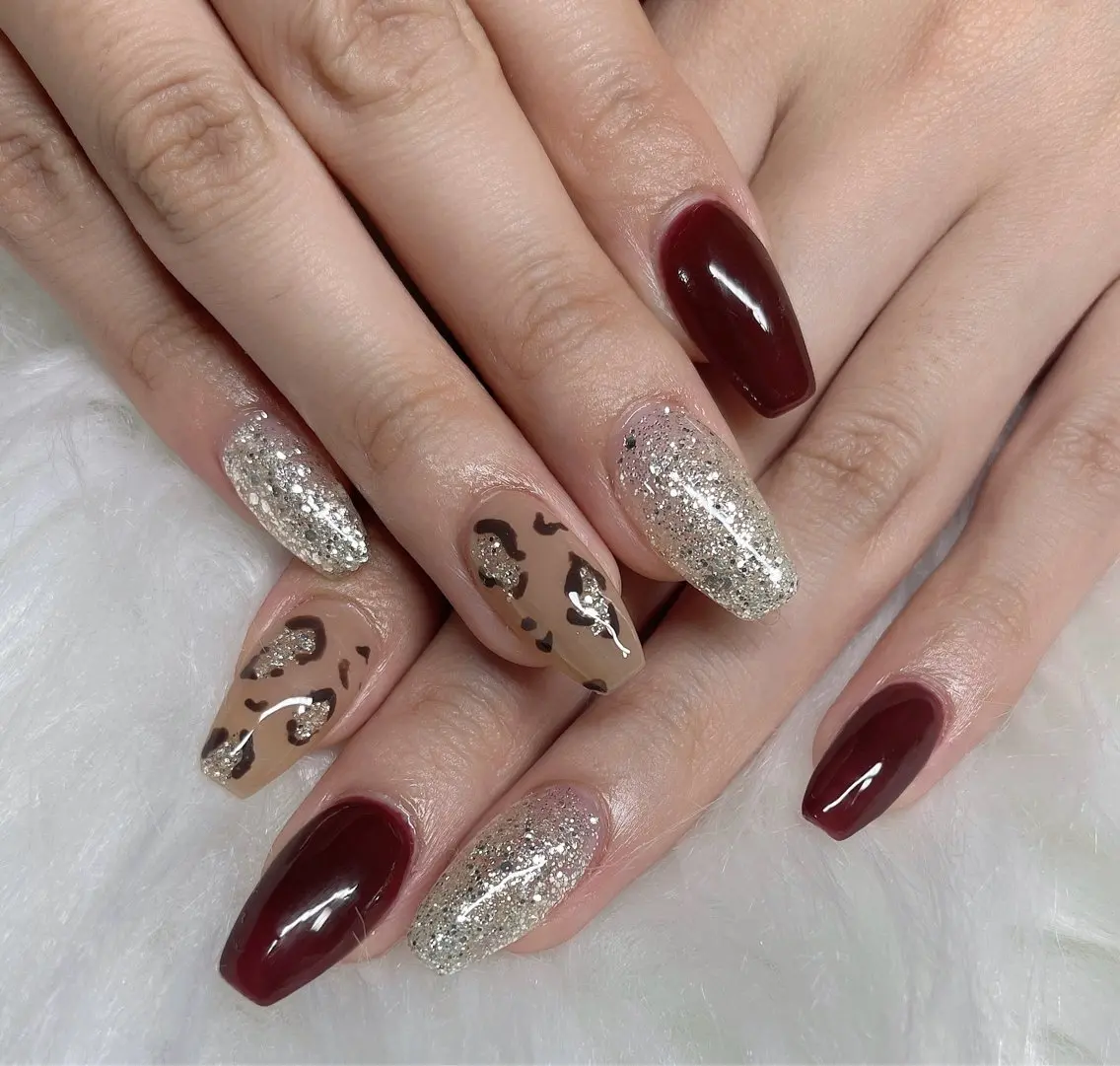 オフ🈶【自爪】アート2本💅🏻持込デザイン⭕️の写真