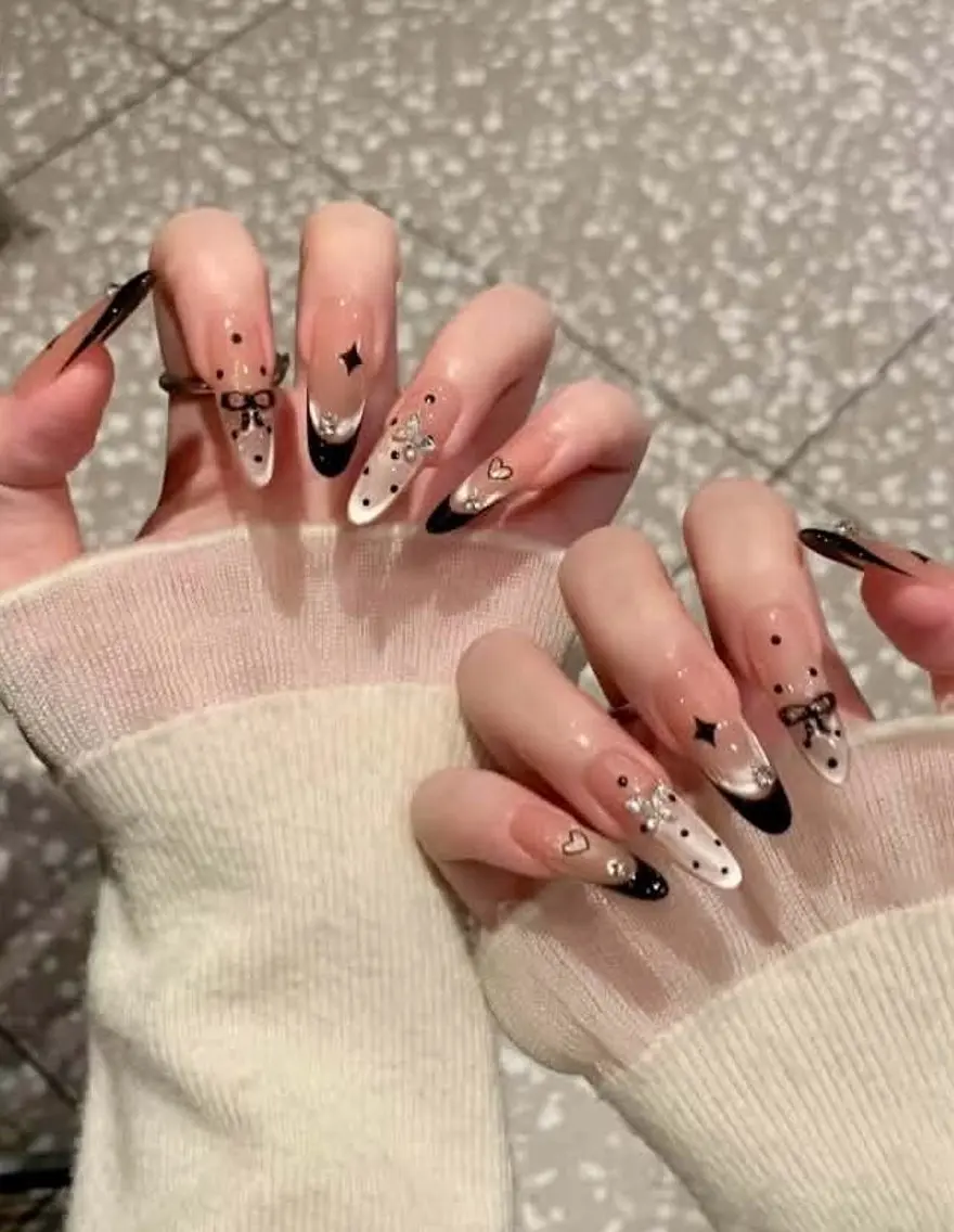 ネイル フットネイル フレンチネイル グラデーション 韓国ネイル マグネットネイル ハンドネイル MAY NAIL salon高田馬場のネイルデザイン