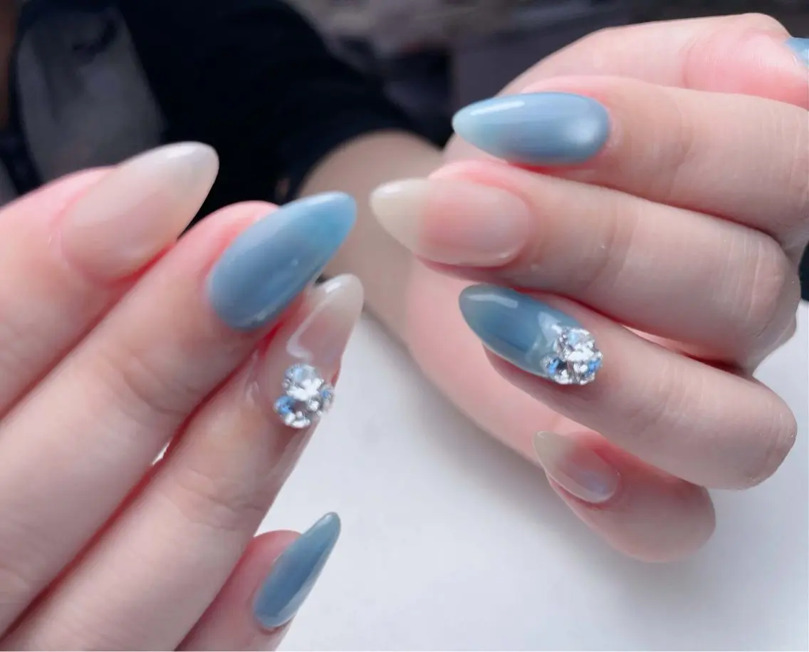 ネイル オーロラネイル 長さ出し フットネイル フレンチネイル ジェルネイル ハンドネイル 中野駅から2分 MEO NAILのネイルデザイン