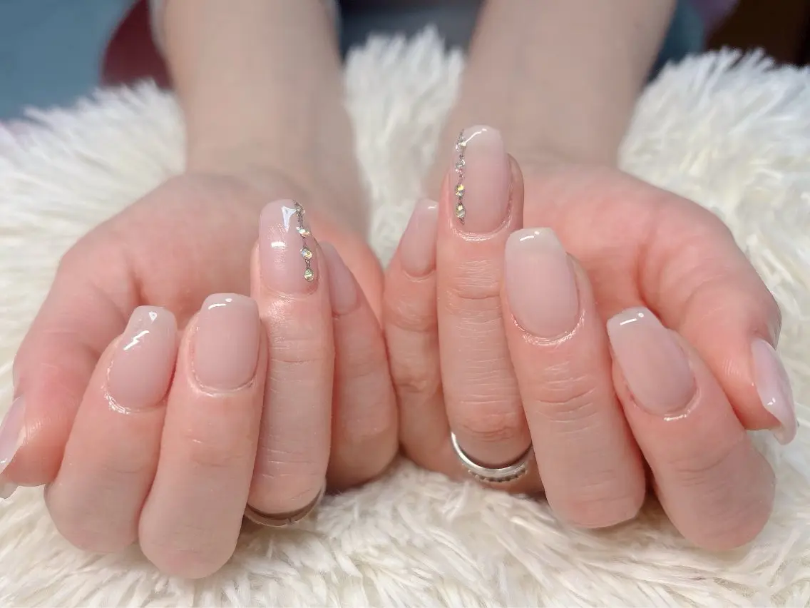 ネイル ハンドネイル パッチリオメメ Lianaのネイルデザイン