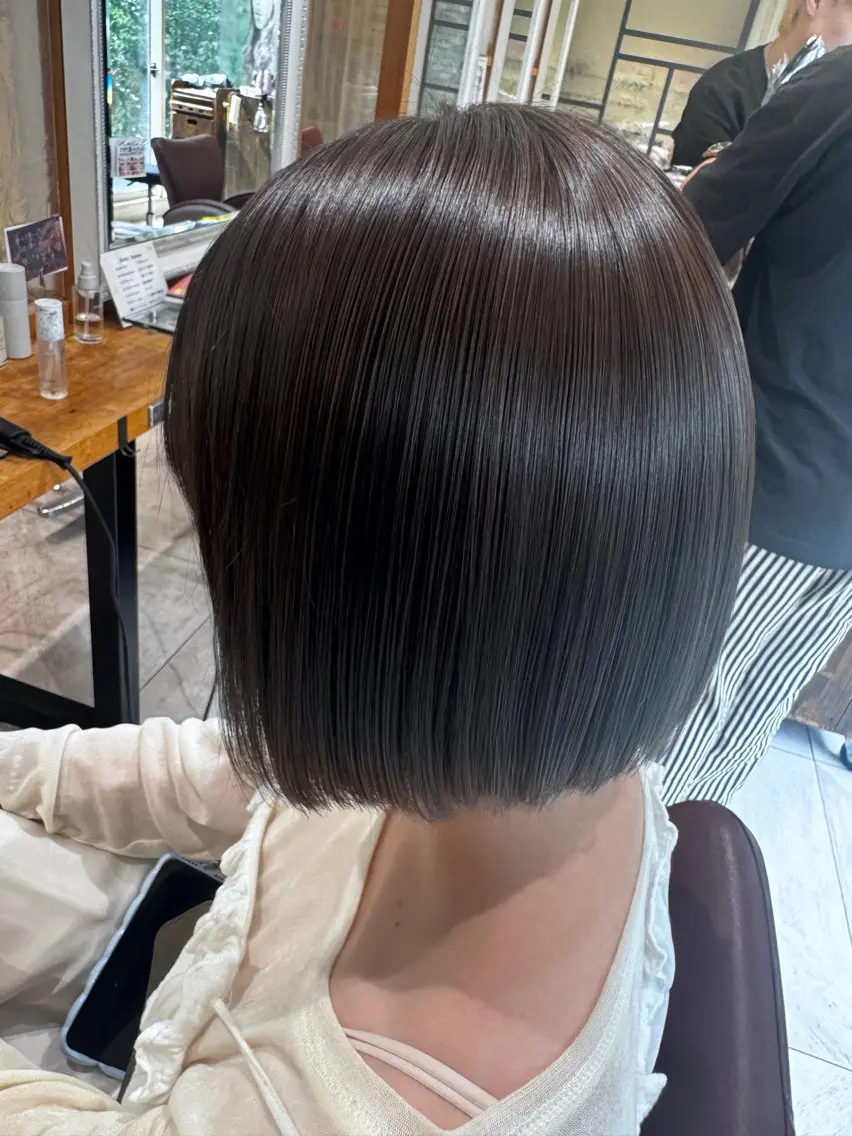 カラー グレージュ オリーブカラー オリーブグレージュ オリーブグレー 三留 愛未のヘアスタイル