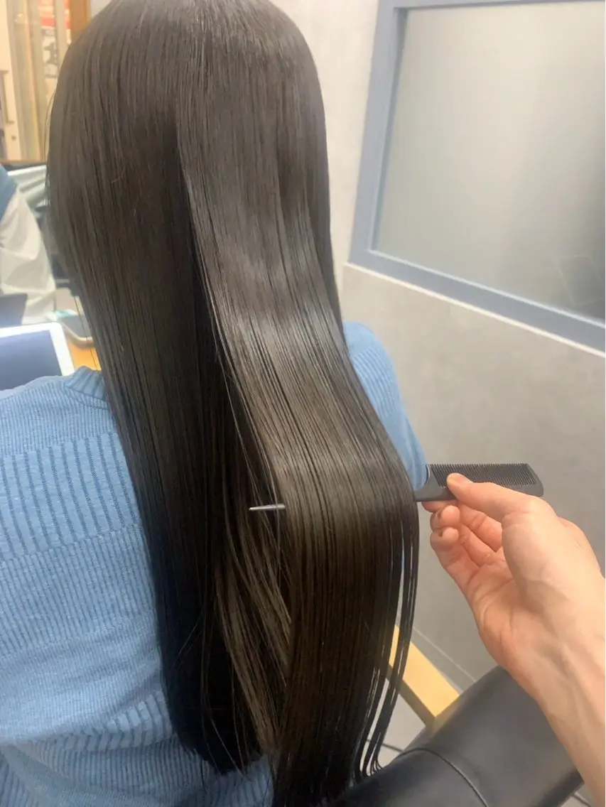 ロング さいとう いぶきのヘアスタイル