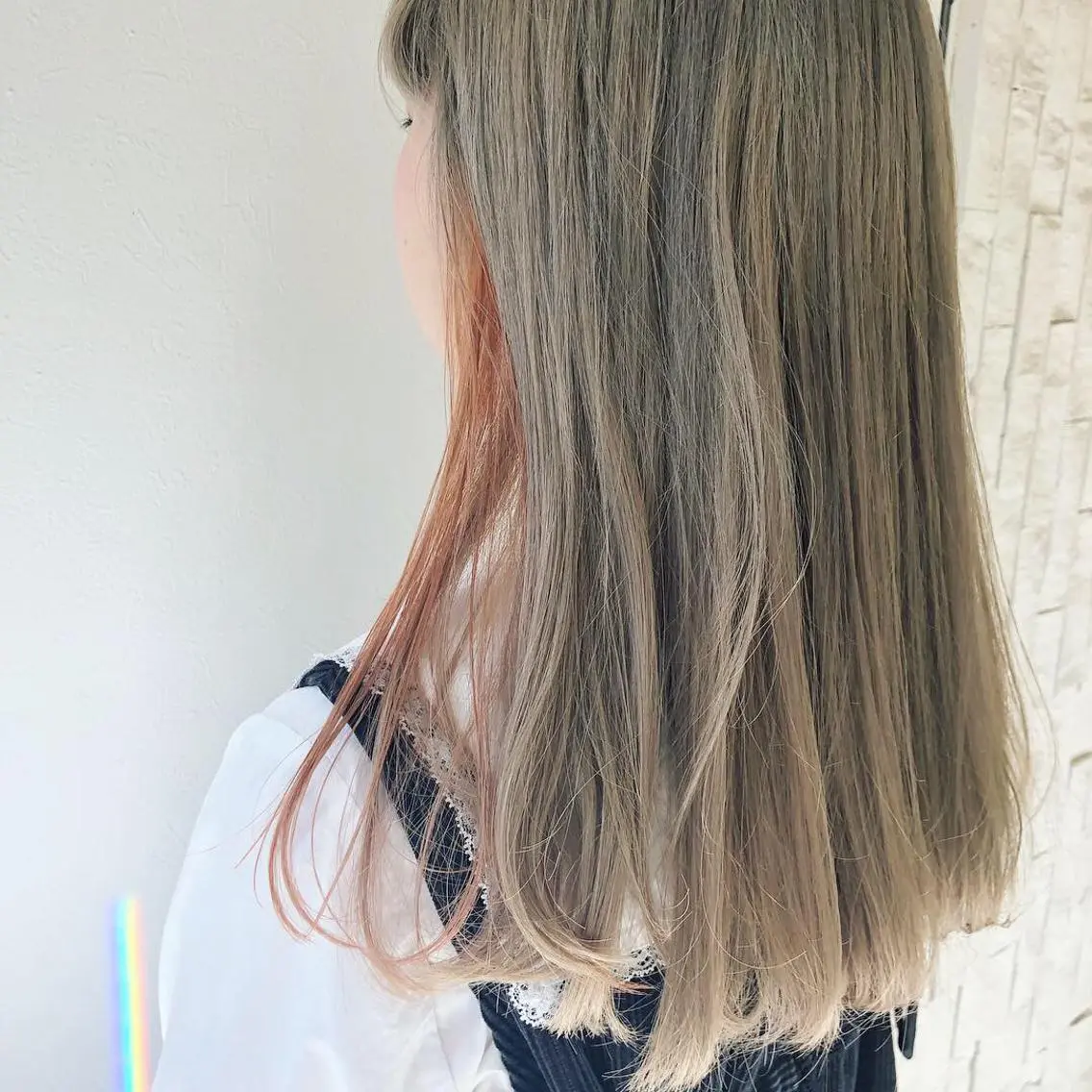 セミロング カラー ブリーチ ハイトーンカラー yuki watanabeのヘアスタイル