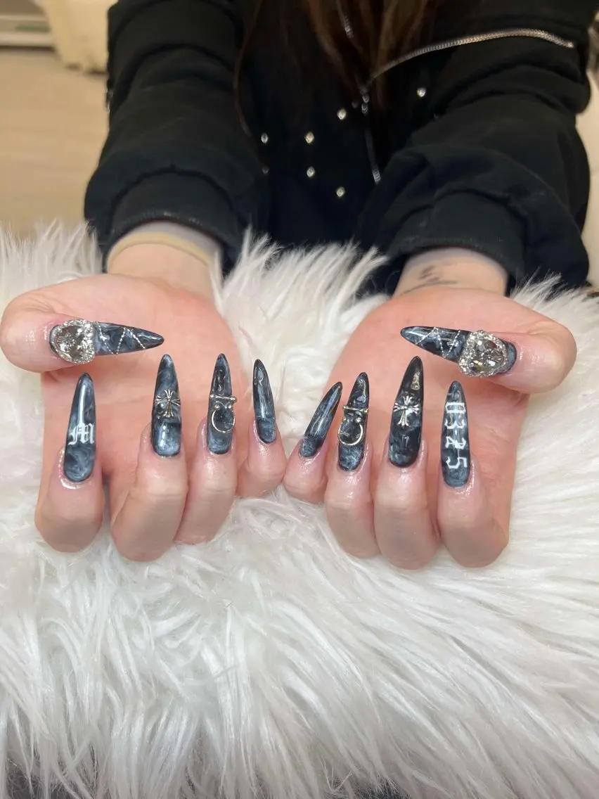ネイル ハンドネイル ハンドケア Anh Nail 歌舞伎町のネイルデザイン