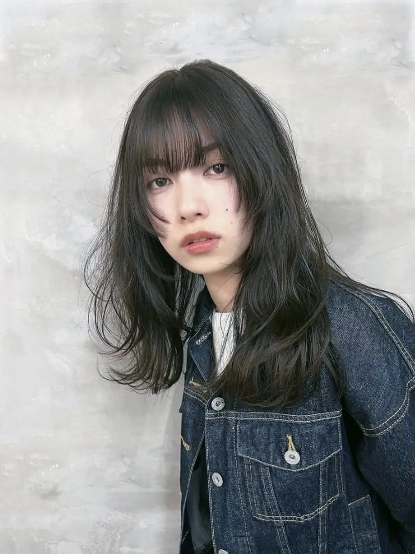 セミロング カラー 透明感カラー オリーブカラー レイヤーカット 似合わせカット 安藤幹人 メンズパーマのヘアスタイル
