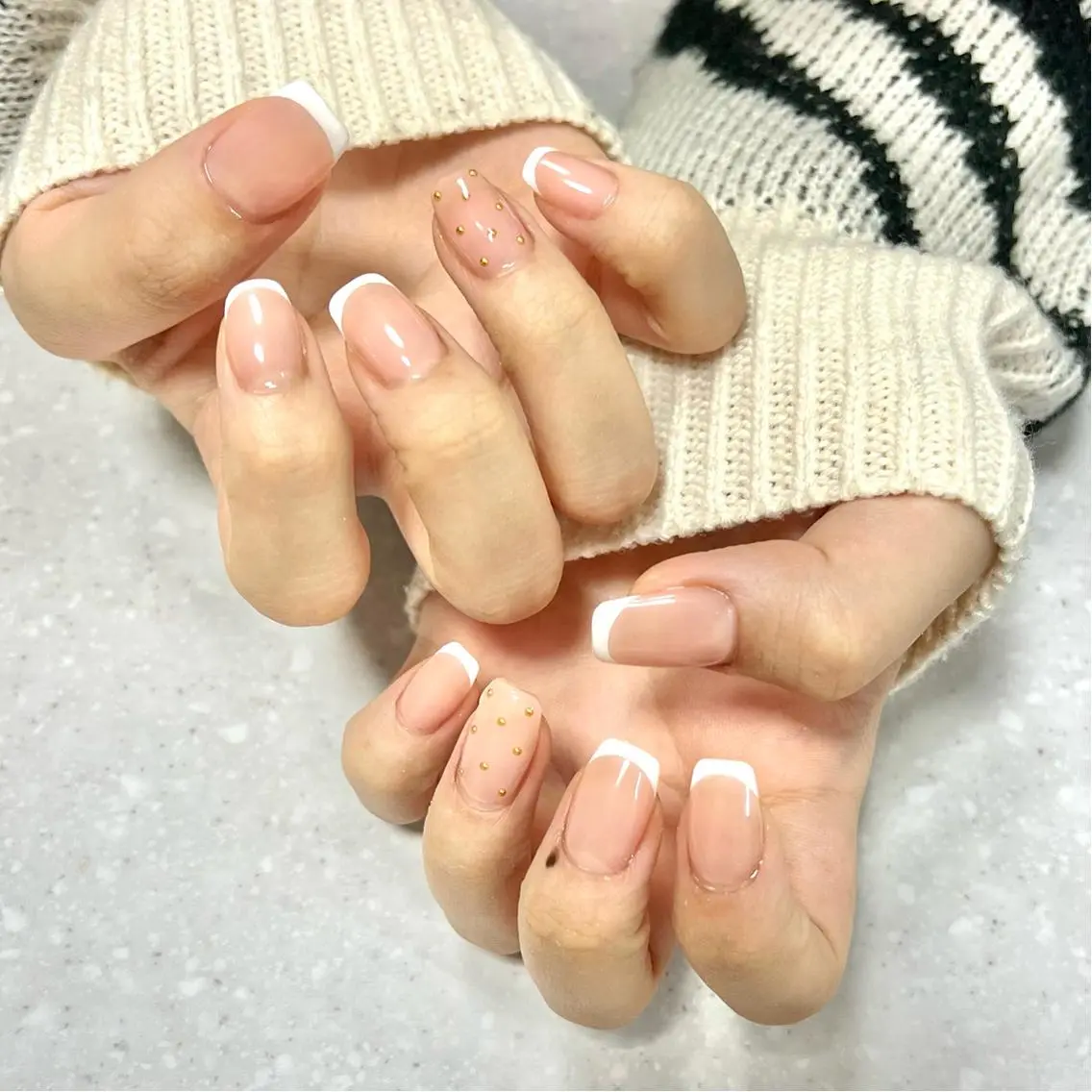 ネイル ドット フレンチネイル ネイルチップ ステラ marikominoのネイルデザイン