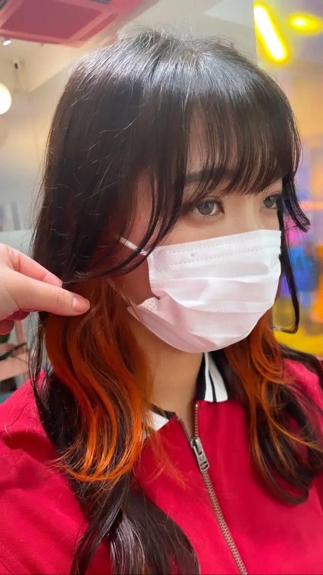 セミロング カラー インナーカラー Mii. 内田萌々のヘアスタイル