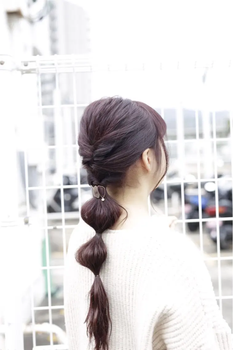 セミロング 豊崎 左知のヘアスタイル