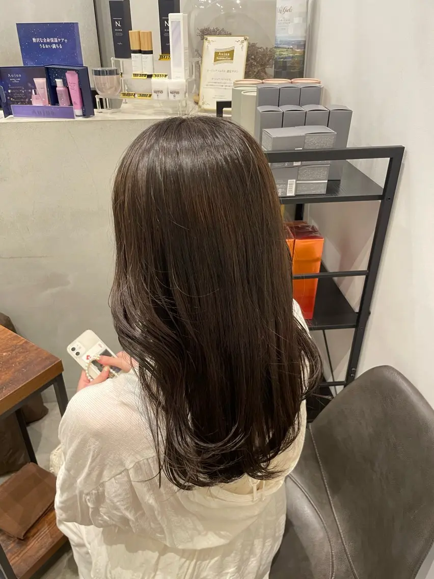 ロング カラー ブラウンカラー オリーブブラウン cocoa🎀 透明感カラー/パーマのヘアスタイル