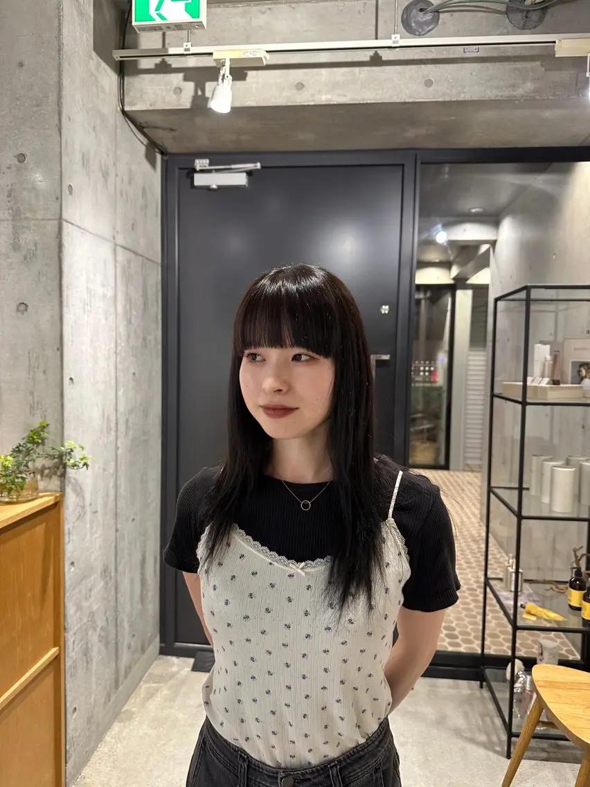 セミロング 縮毛矯正 中里 凜/無料カット 🎀/自由が丘のヘアスタイル