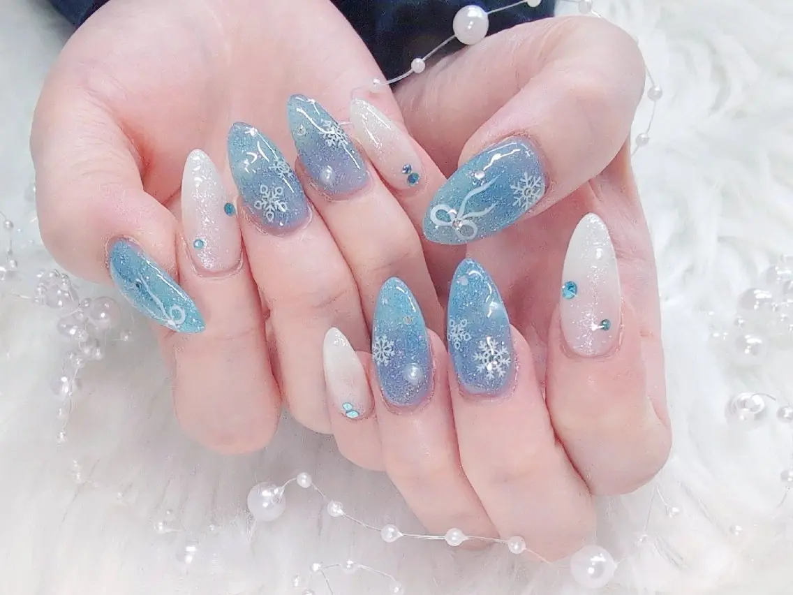 ネイル チークネイル 成人式 長さ出し フラッシュネイル フレンチネイル Chouette Nailのネイルデザイン