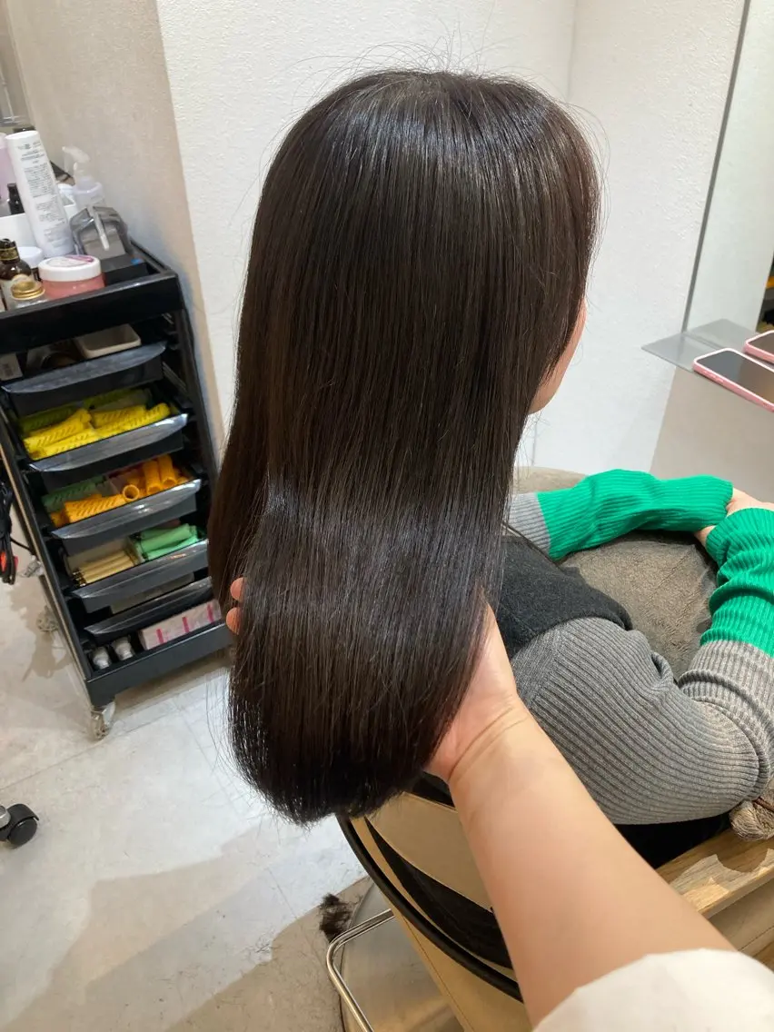 セミロング カット ヘアカラー トリートメント ✨色持ちの良い艶 カラー✨蟹江真世のヘアスタイル