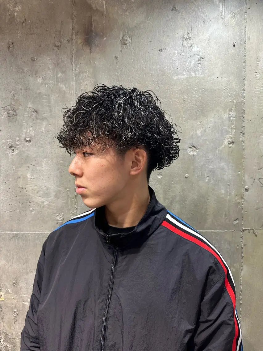 ショート パーマ メンズ メンズメッシュ メンズパーマ 波巻きパーマ メンズ専門 Ryukiのヘアスタイル
