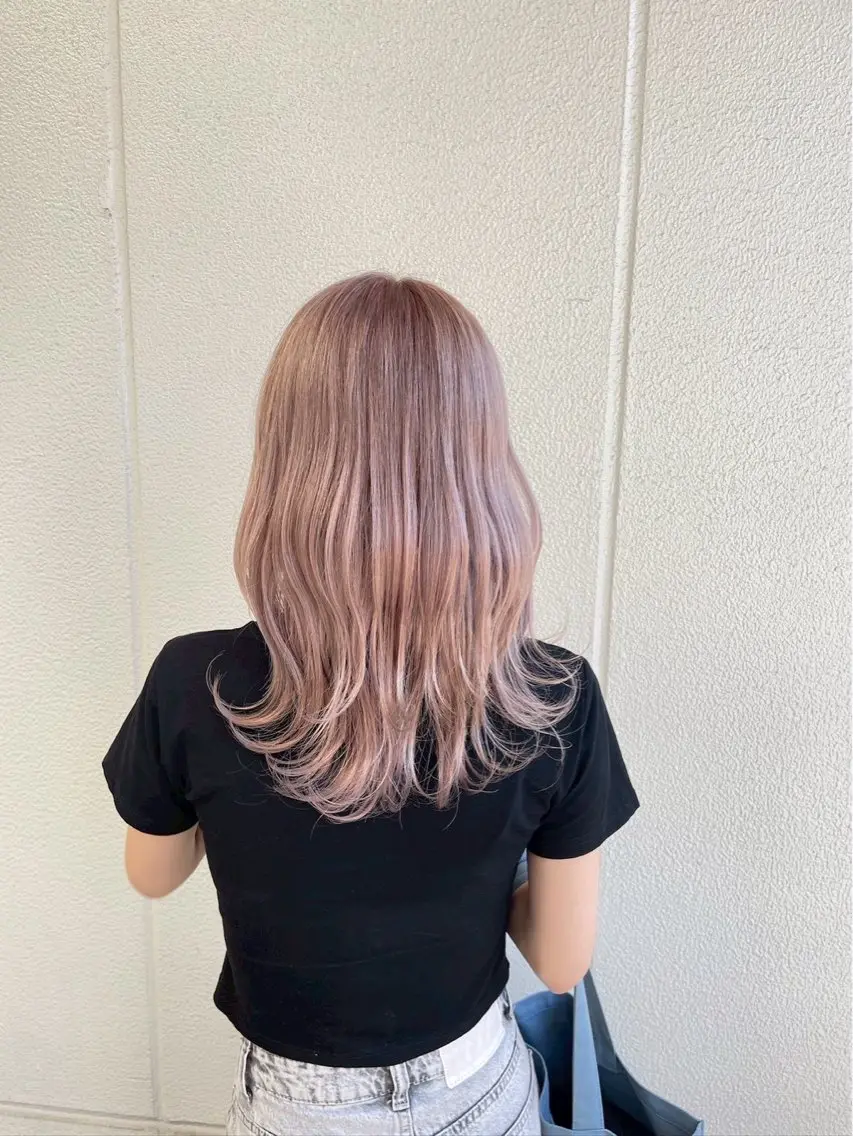 セミロング あおい /ブリーチモデル募集のヘアスタイル