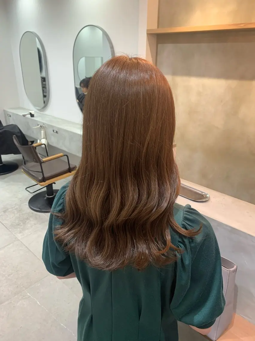 セミロング カラー ベージュカラー ココアベージュ カット ヘアカラー トリートメント little 小濱彰太のヘアスタイル