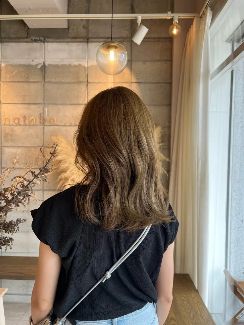 セミロング 椎葉 みはるのヘアスタイル