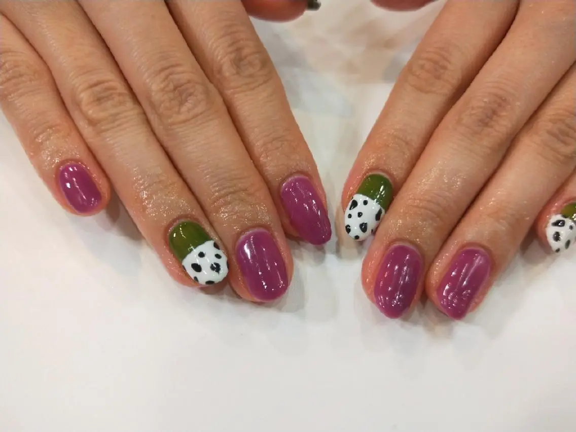 ネイル はばすみれ🎀ﾈｲﾙ 光ﾌｪｲｼｬﾙ ﾍｱのネイルデザイン