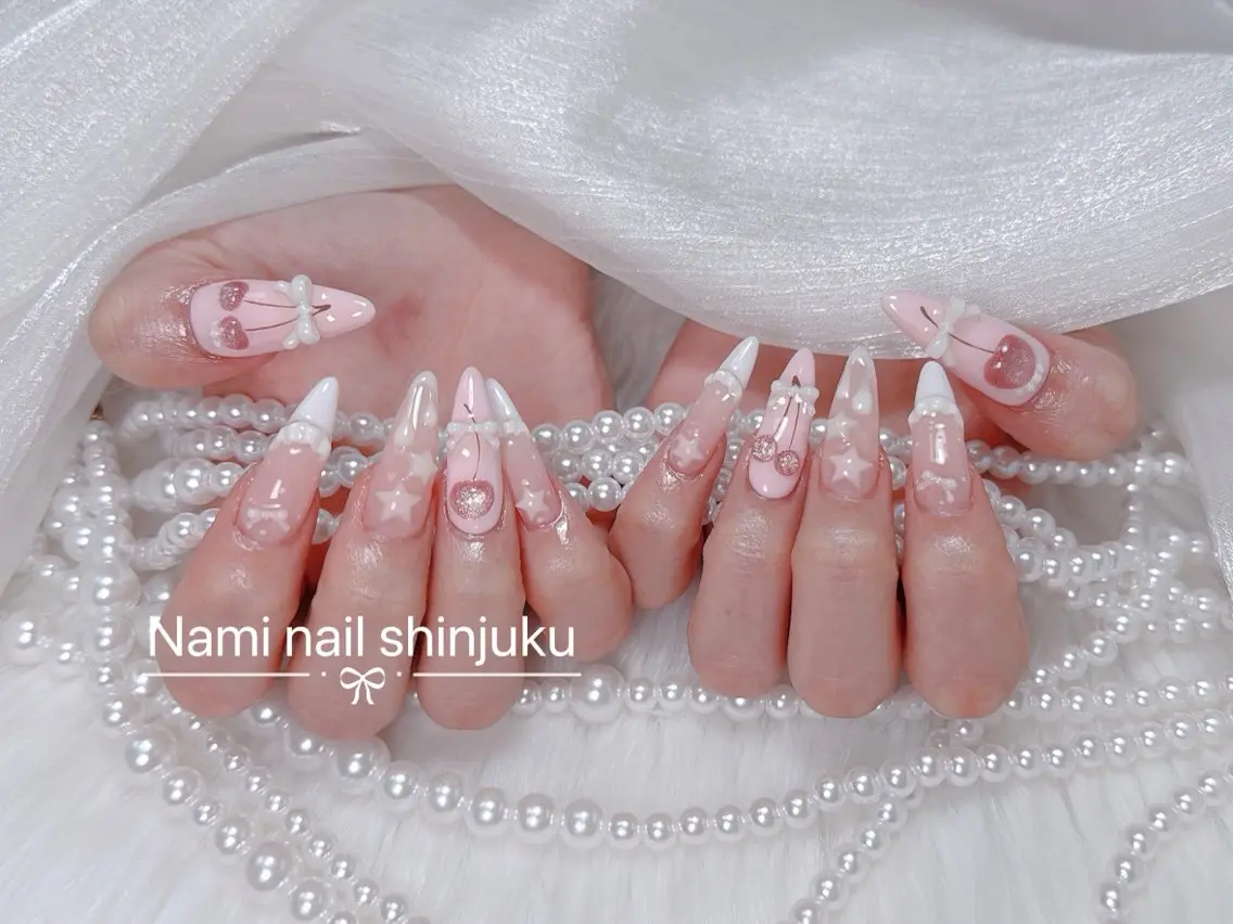 ネイル 長さ出し ガーリー 韓国ネイル ロングネイル 持ち込み ハンドネイル Nami nail salonのネイルデザイン