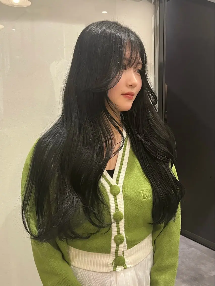 ロング カラー カット ヘアカラー トリートメント AMI🎀韓国ヘア 透明感カラーのヘアスタイル