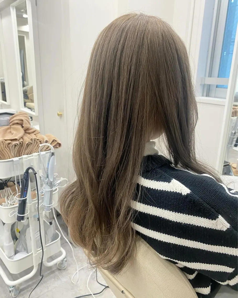 《ブリーチ無し》艶髪ダブルカラー＋トリートメントの写真