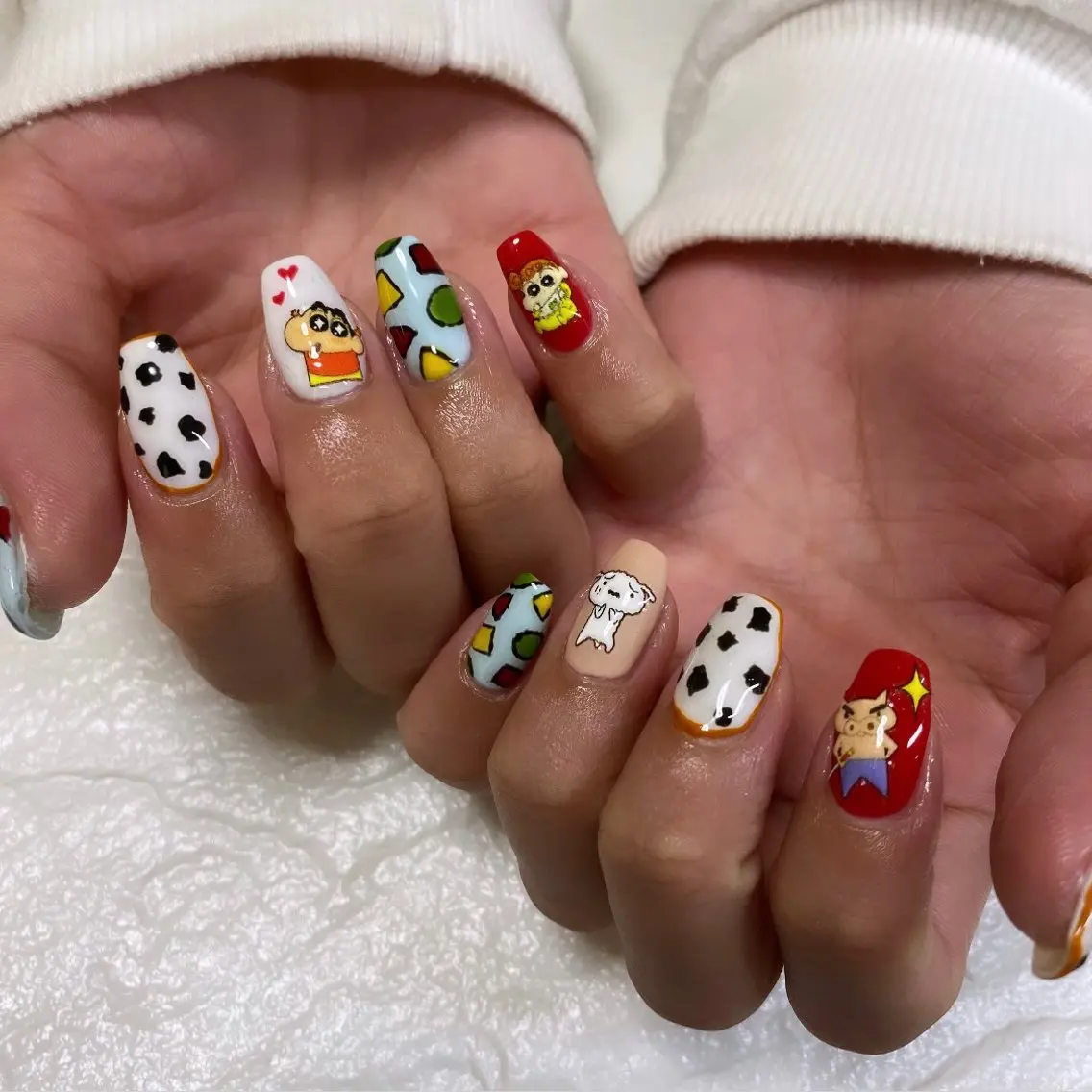 ネイル ハンドネイル フットネイル 直方市ネイルサロン minuitのネイルデザイン