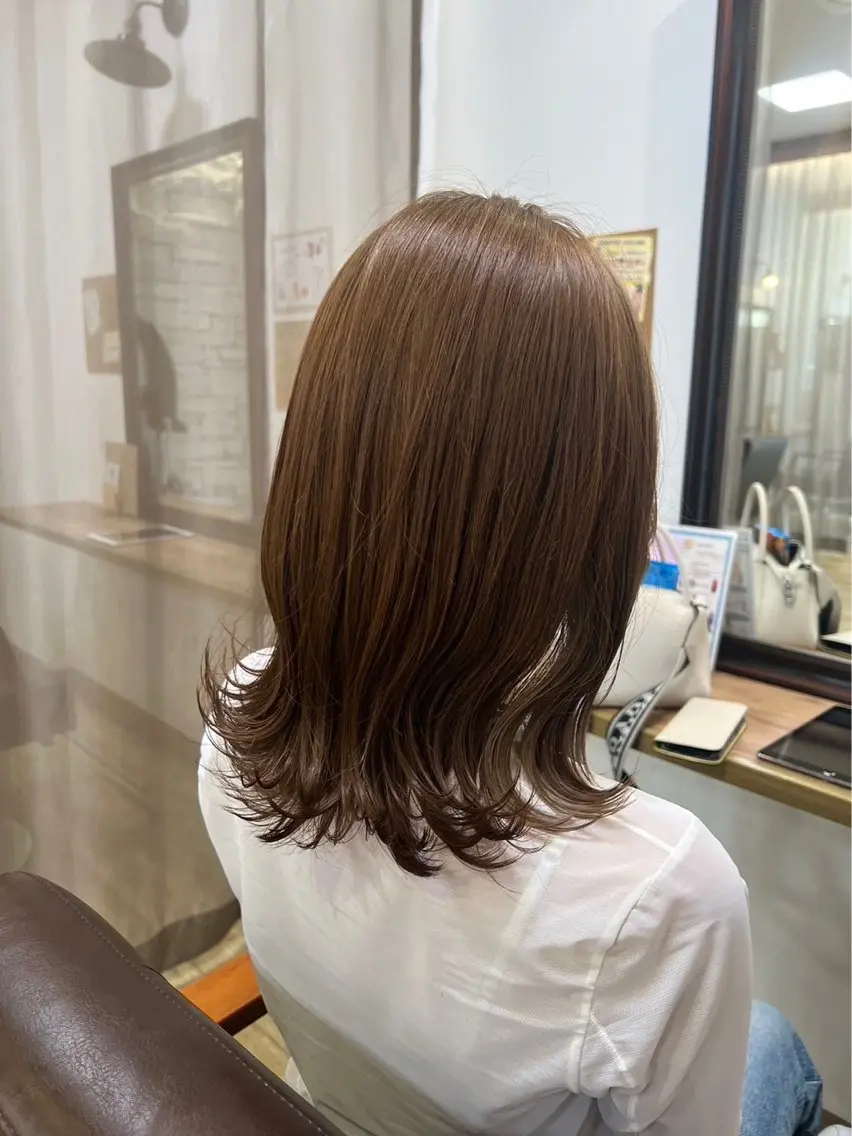 カラー カット ヘアカラー 常藤 留佳のヘアスタイル