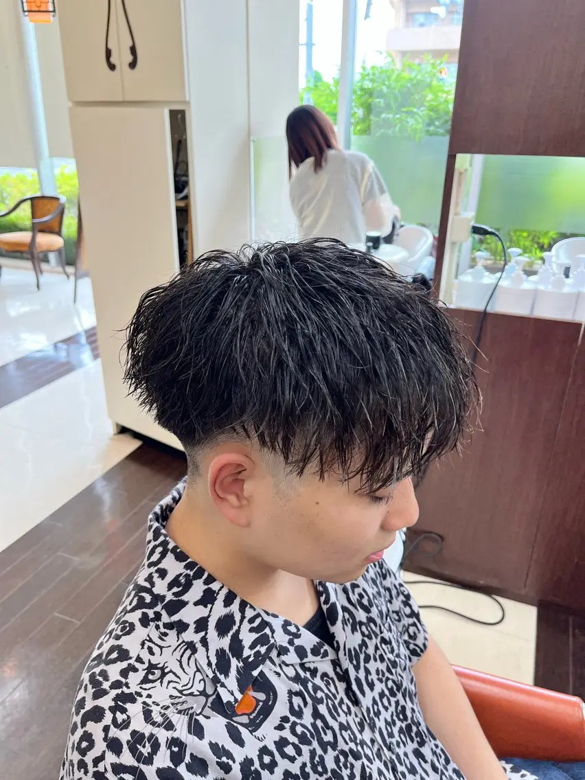 ショート パーマ メンズ マッシュ 刈り上げ 🧊メンズ特化🧊 高木航希のヘアスタイル