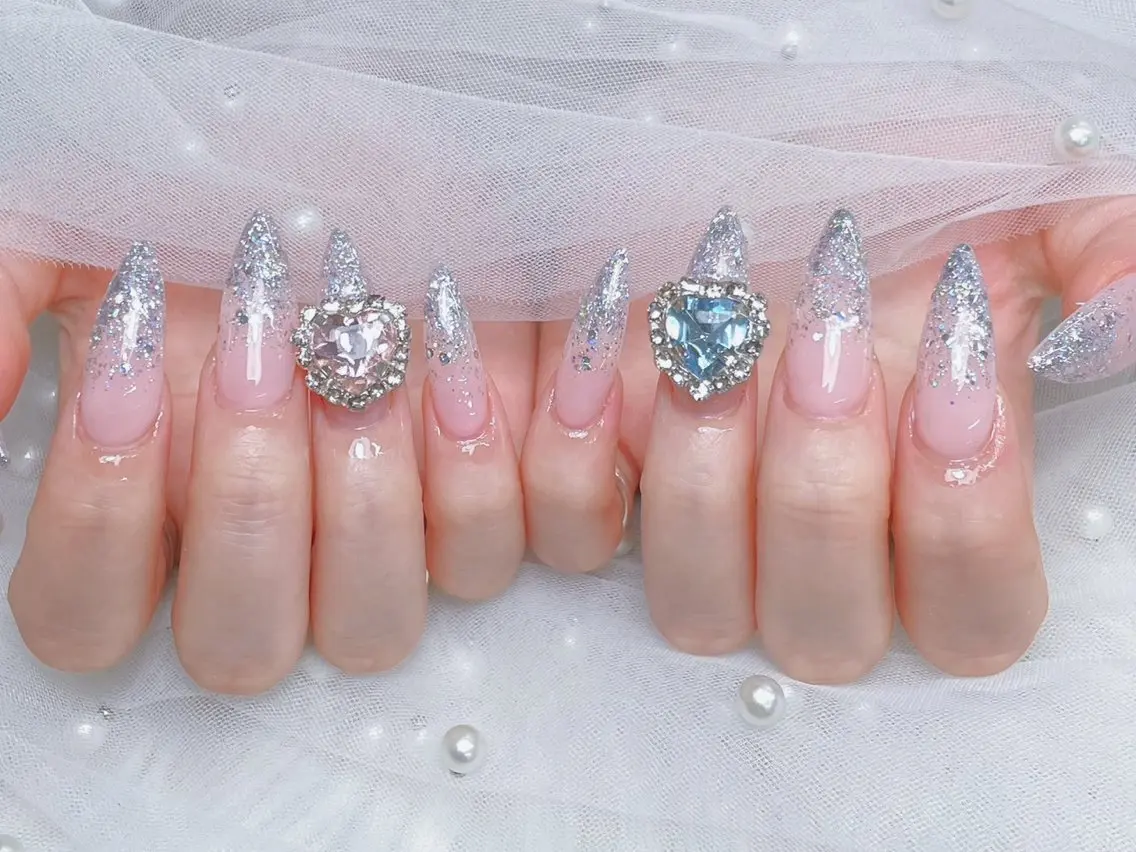 ネイル lucky nail 歌舞伎町のネイルデザイン