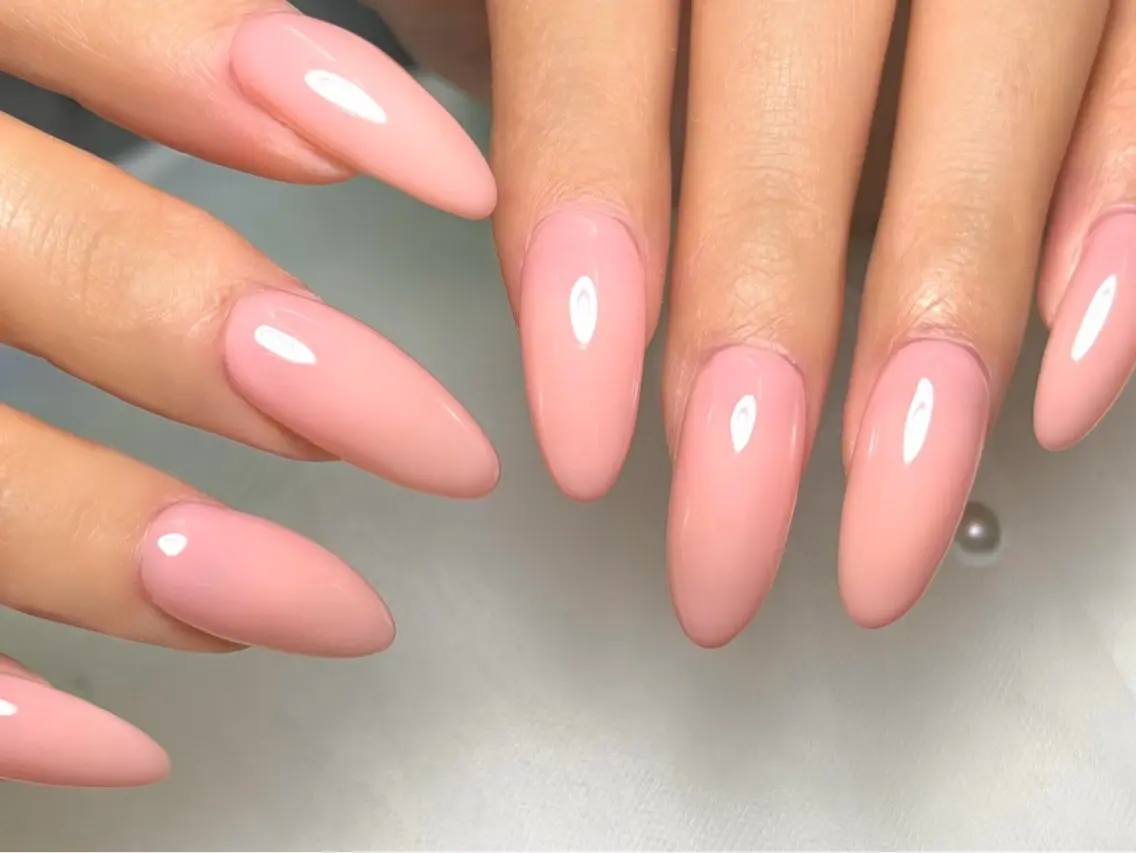 ネイル 池袋Uni nail 上品シンプルデザインのネイルデザイン