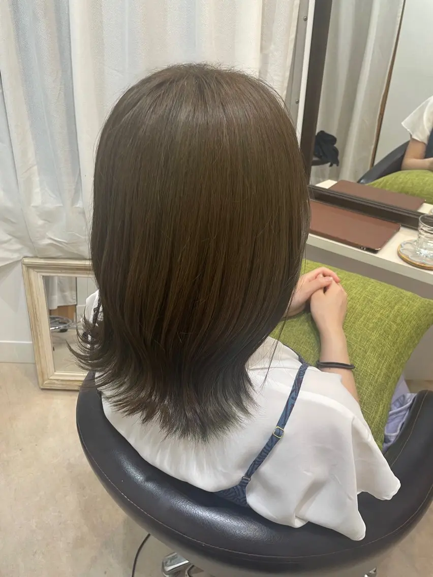 ミディアム カラー ベージュカラー オリーブベージュ 🫧arisa🫧 レイヤー/アレンジのヘアスタイル