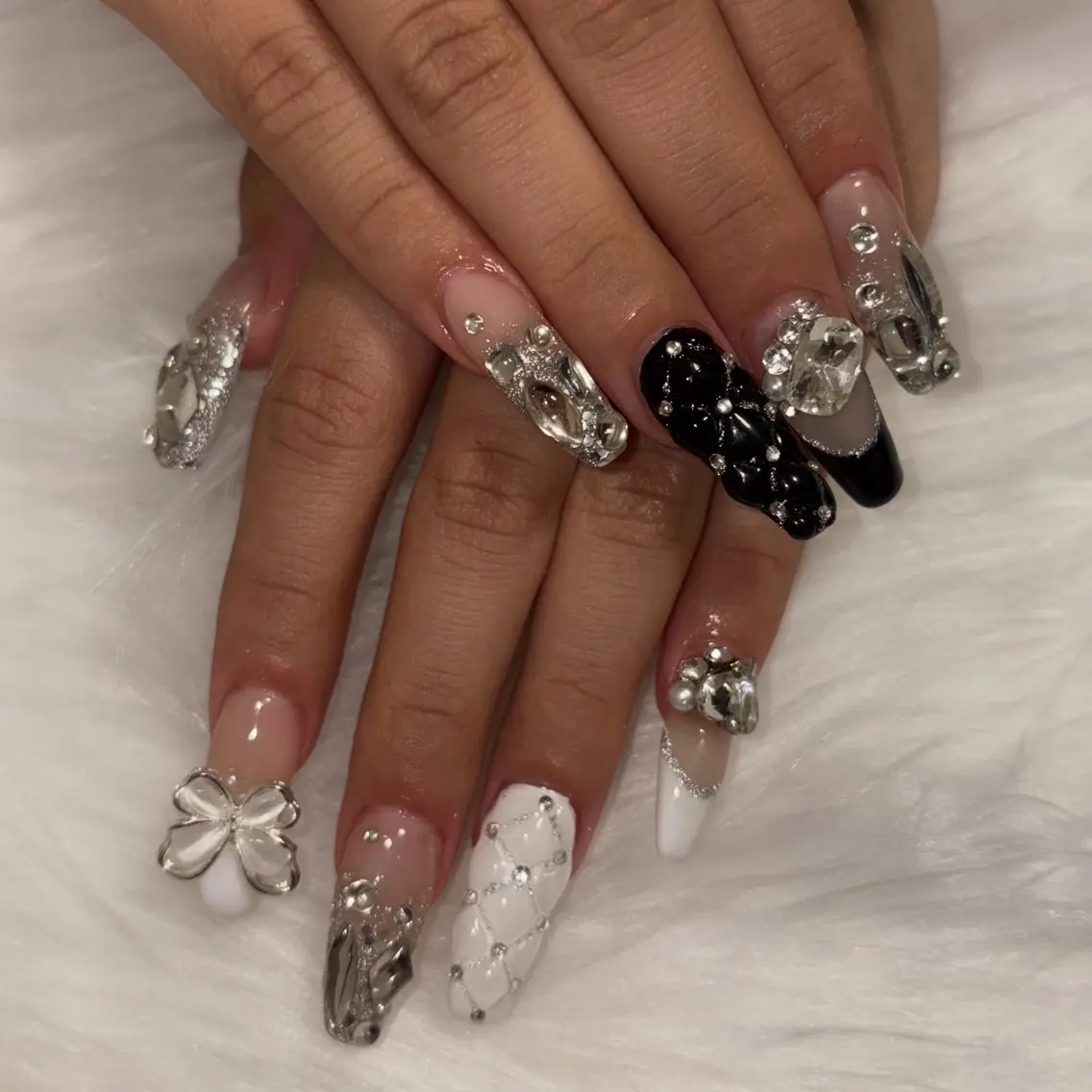 ネイル アートネイル 持ち込み スカルプネイル ハンドネイル NAILSALON ViViのネイルデザイン