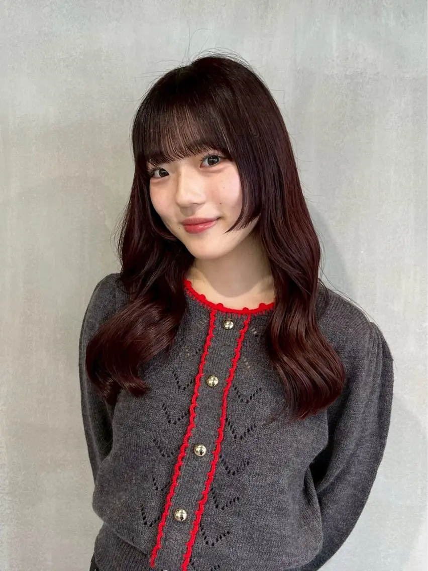 ロング カラー ブラウンカラー 岡田 渚のヘアスタイル