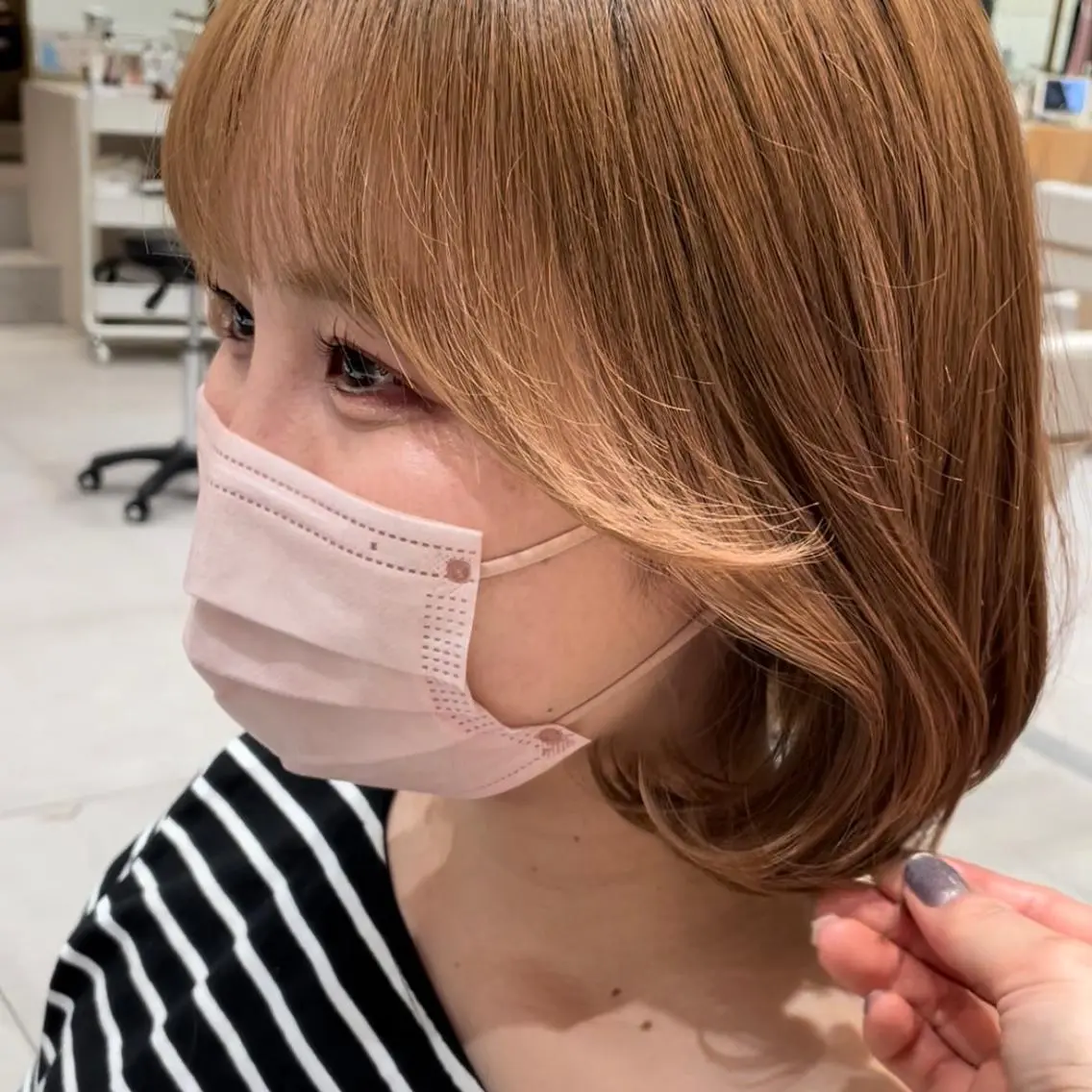 ショート カラー 🤎小顔レイヤー /ベージュ🤎友香のヘアスタイル
