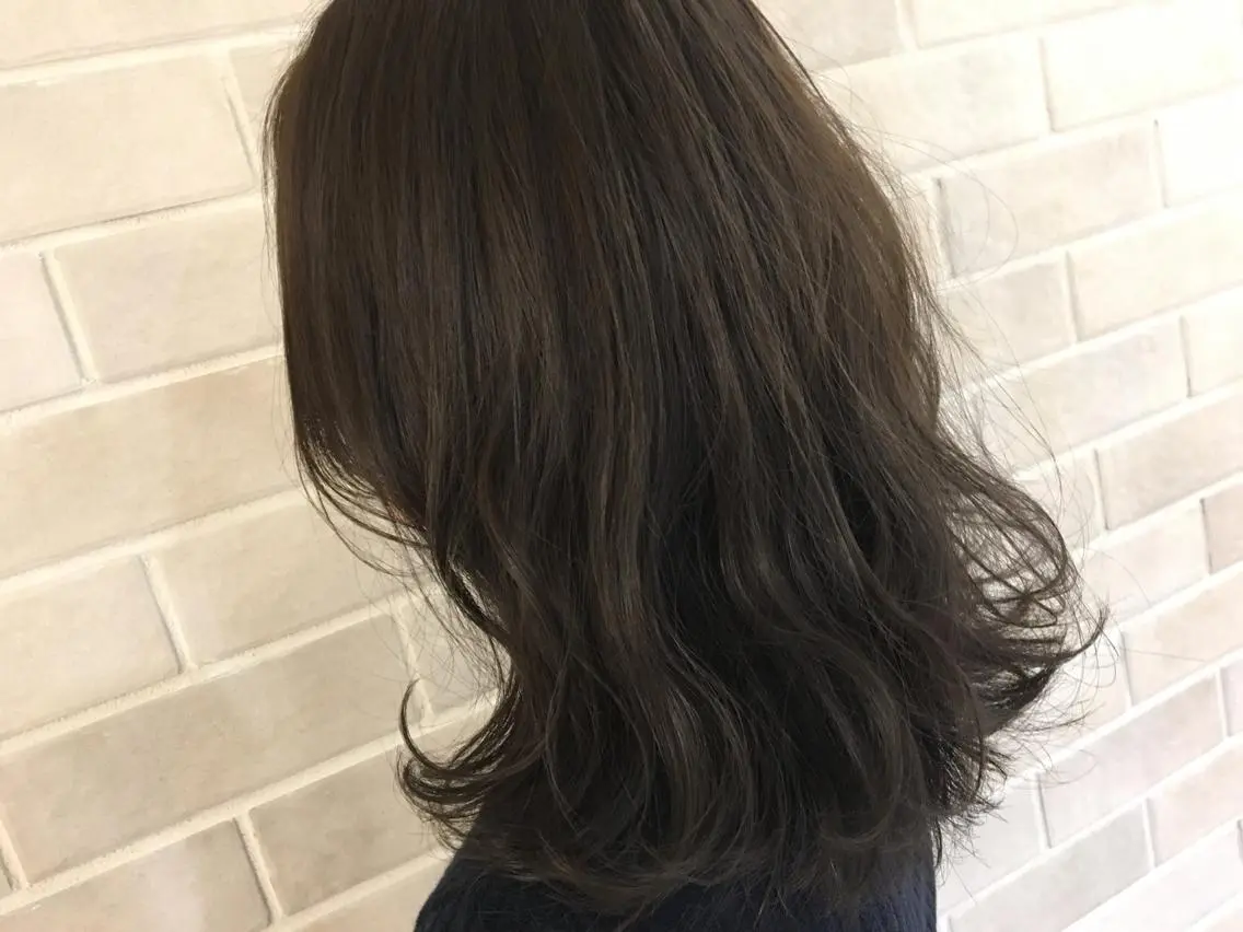 セミロング ブリーチ指名 NO1🌈SAKIのヘアスタイル
