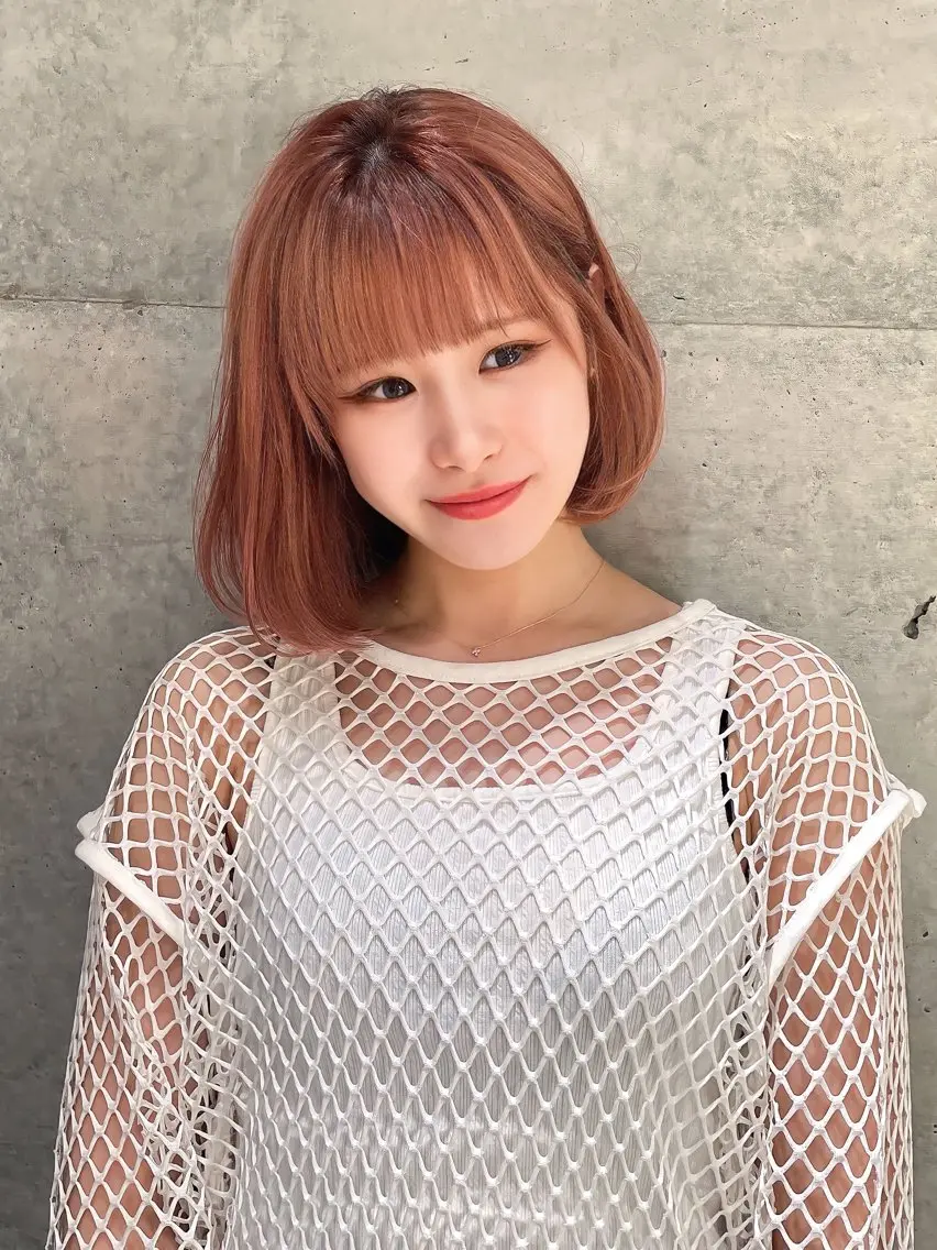 ミディアム カラー カット ヘアカラー トリートメント shion 透明感カラーのヘアスタイル