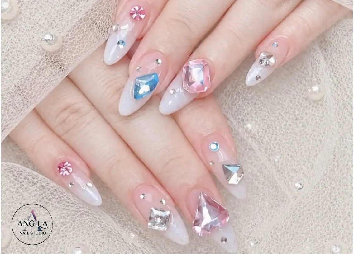 ネイル ANGILA ネイル¨̮S*Y*Kのネイルデザイン