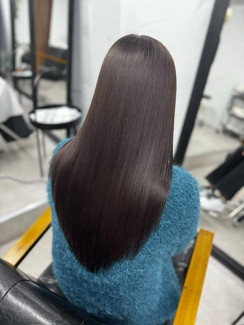 セミロング くせ毛 縮毛矯正 カット ヘアカラー 縮毛矯正 奥村 和也のヘアスタイル