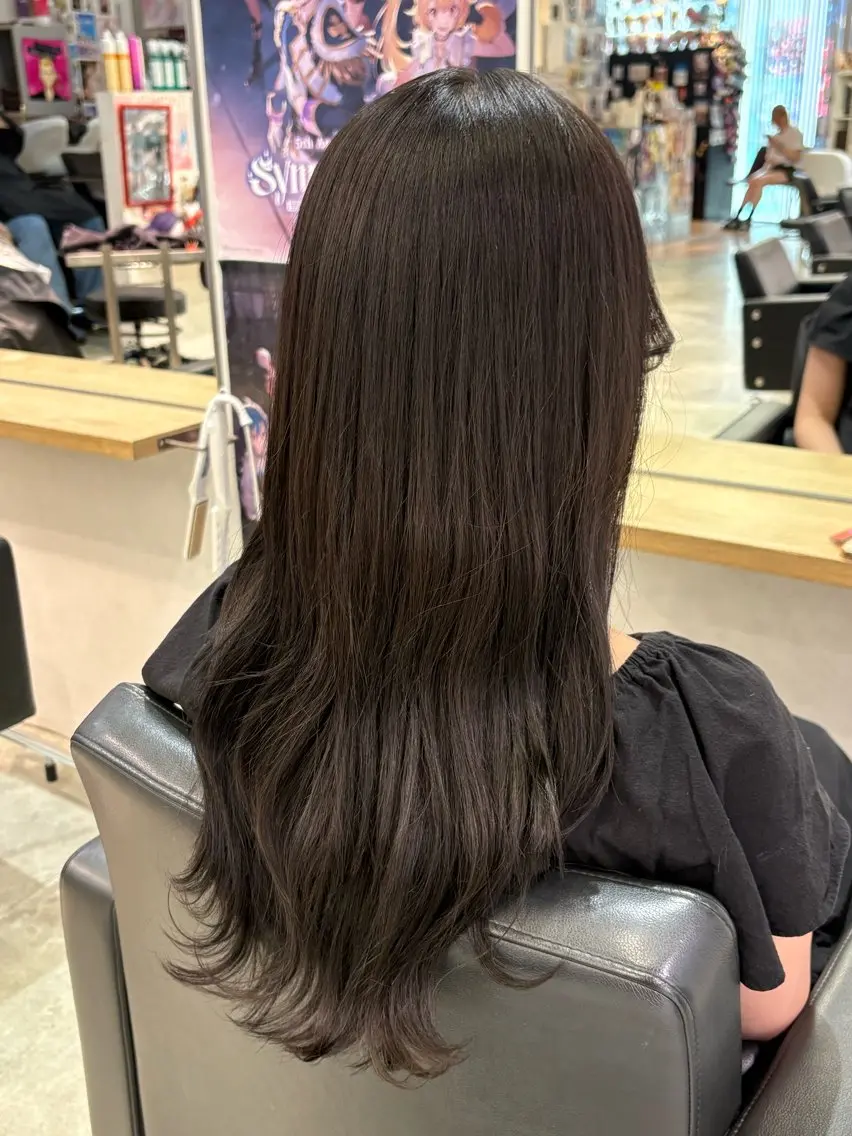 ロング カラー 黒髪 ブリーチ ブルーカラー ブルーブラック 透明感カラー ヘアカラー トリートメント 推しカラー/ ミクのヘアスタイル
