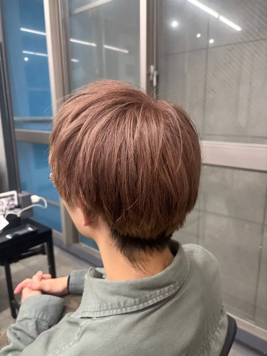 ショート カラー メンズ メンズブリーチ ベージュカラー ブリーチ ユージ / ケアブリーチ/透明感のヘアスタイル