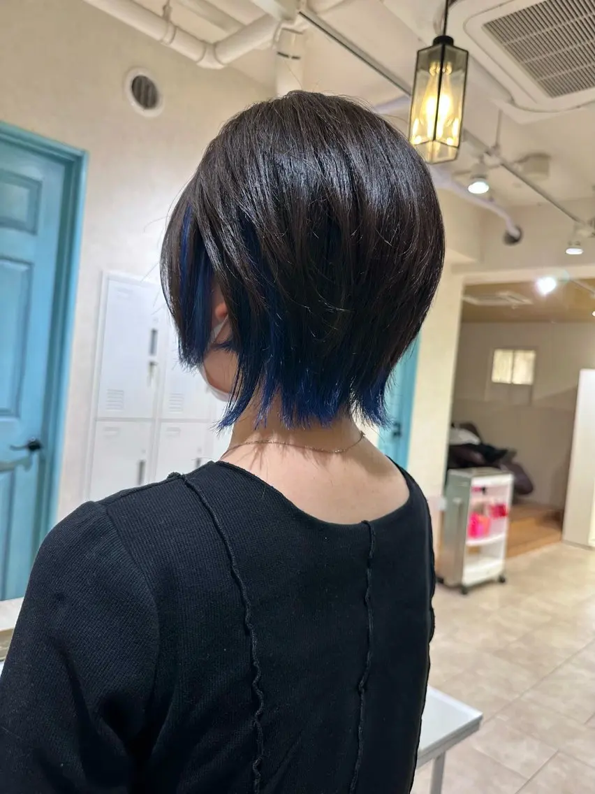 ミディアム カラー ブルーカラー ボブ ボブインナー カット ヘアカラー トリートメント デザインカラー🎨 下北沢 / 磯部のヘアスタイル