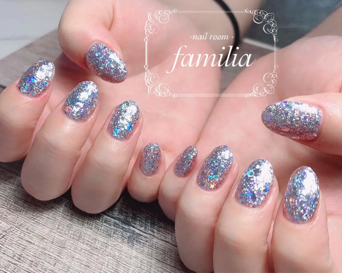 ネイル ホログラムネイル ラメ(グリッター) ハンドネイル -nailroom- familiaのネイルデザイン