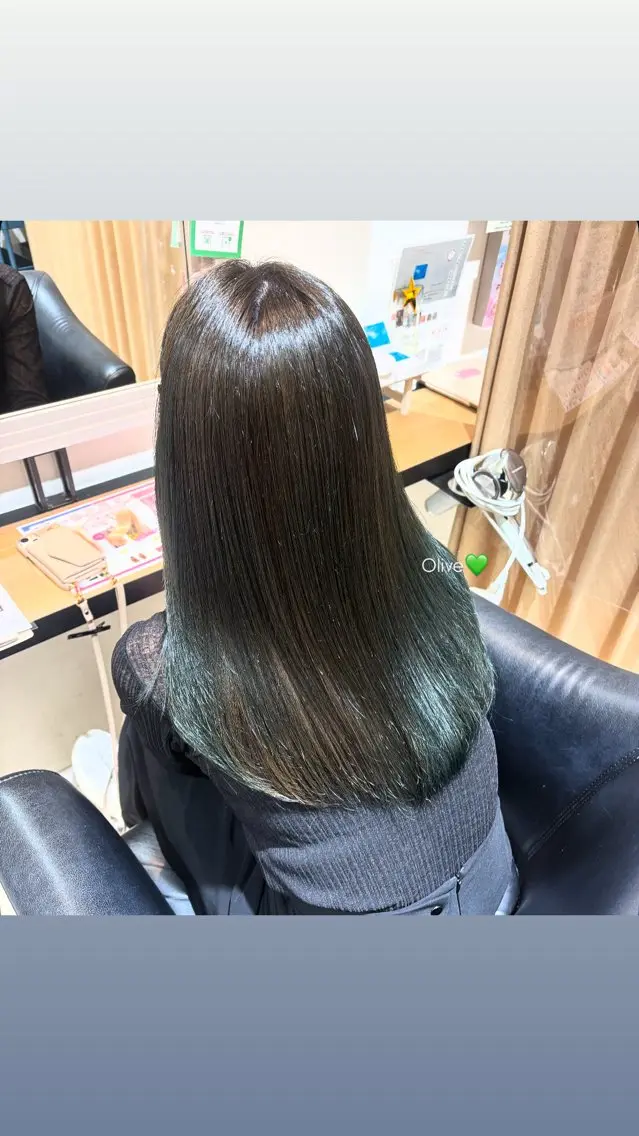 カラー 松本 真実のヘアスタイル