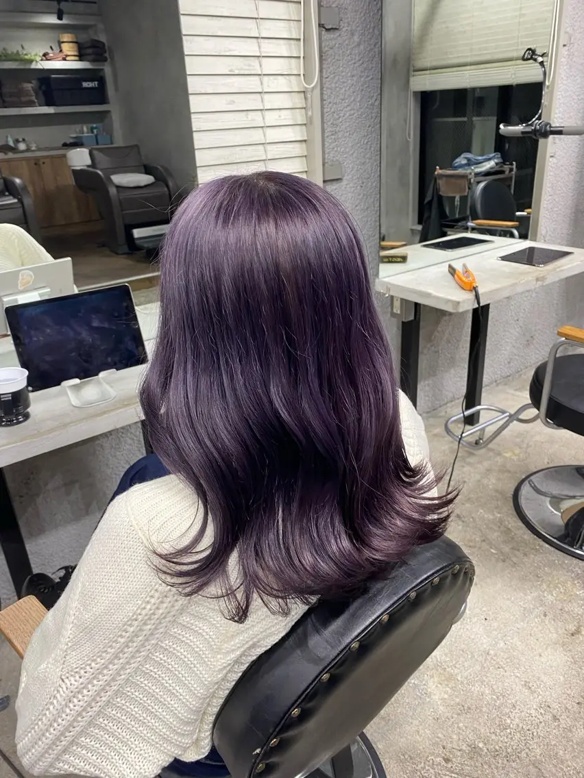 セミロング カラー ラベンダーカラー シルバー ヘアカラー トリートメント ハイトーン/ブリーチ MAYURI🌺横浜のヘアスタイル